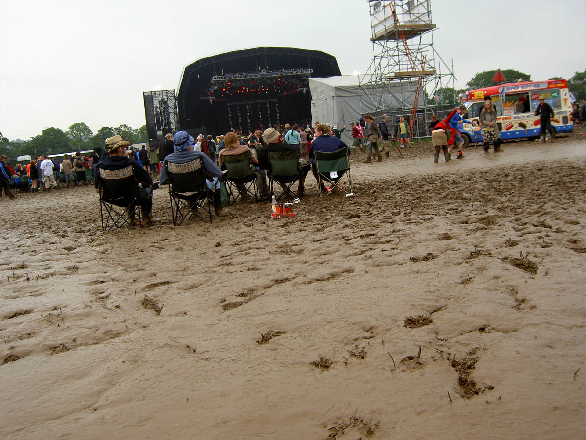 Glastonbury Mud: Month in Review, June 2019