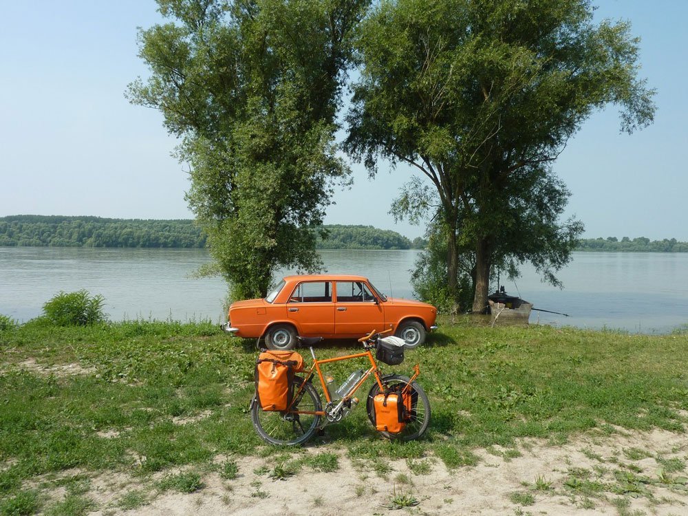 Orange bike trip